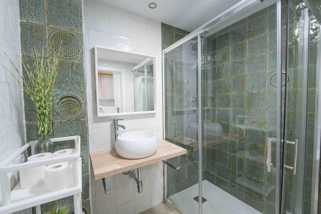 Apartamento En La Mejor Zona De Triana, Junto Al Puente Siviglia Esterno foto
